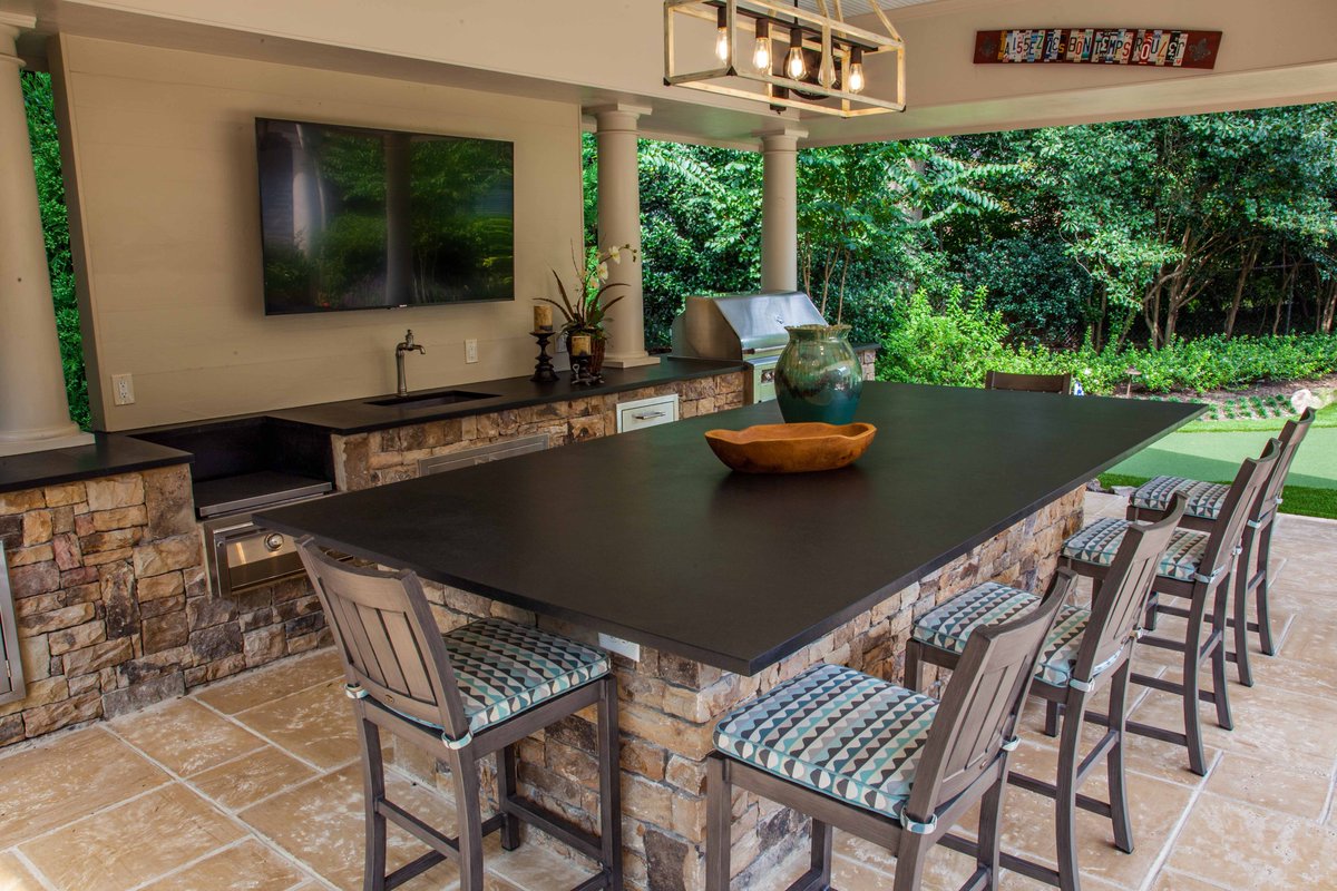 LndscapeStudio's tweet image. Professional space planning is important for renovating homeowners who turn their alfresco cooking dreams into reality. #outdoorliving #outdoorlivingspace #outdoorkitchen #landscapedesign