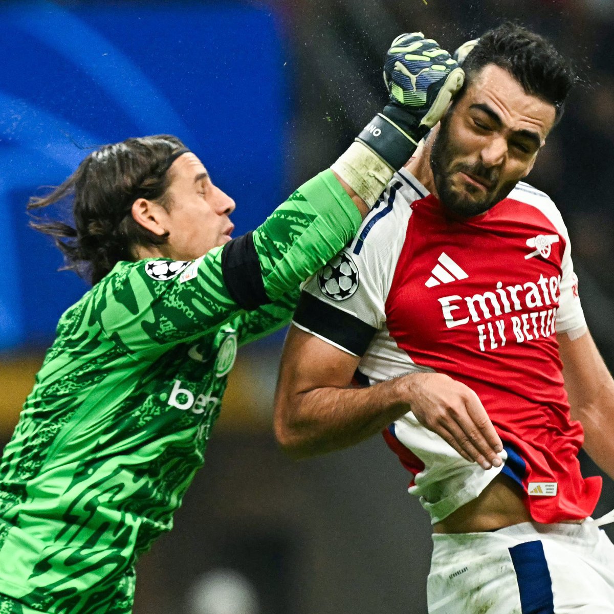 ArsenalFansFR's tweet photo. Il aurait fallu que Merino ait un traumatisme crânien pour qu’il y ait péno? https://t.co/Hq7yxq0l35