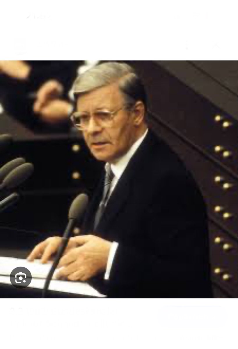 Die SPD inszeniert das Regierungsende als Reenactment von 1982. Auch damals trat ein SPD-Kanzler vors Volk und beklagte den feigen Dolchstoß durch die FDP. Der Unterschied ist nur: Olaf Scholz ist für die Wähler kein Helmut Schmidt. Er ist nicht einmal ein Schmidtchen.