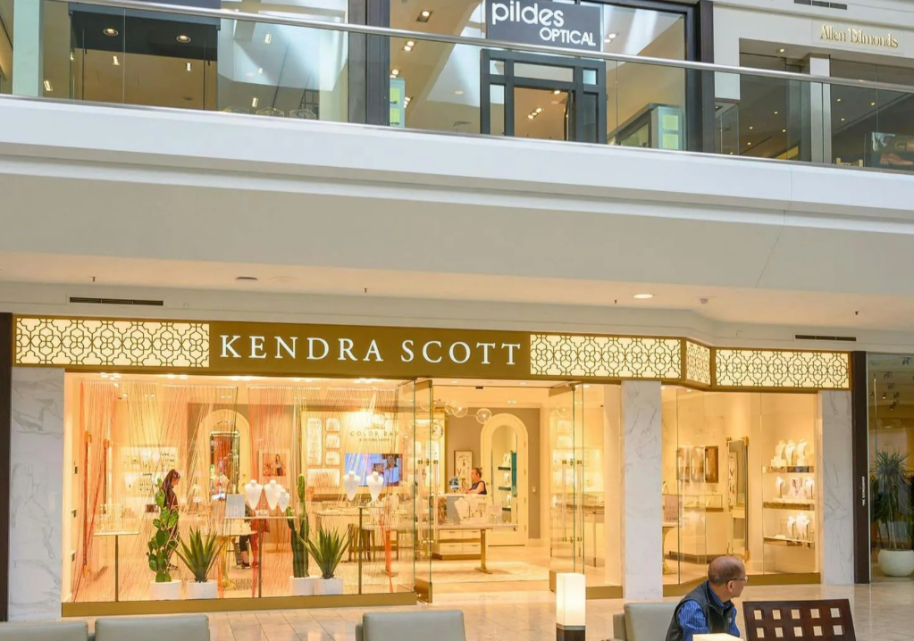 Join us at Kendra Scott Gives Back  this SATURDAY at the Mall at Short Hills and SHOP for a cause! wix.to/nlCbuXL
#rsvpnow #savethedate #radical #takeaction