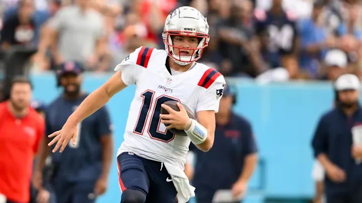 Drake Maye is the 1st QB in #NFL history to have all of the following stats in his 1st 4 career stats:

• 700+ pass yards
• 60.0+ comp. %
• 6+ pass TDs
• 200+ rush yards
• 1+ rush TD

#Patriots