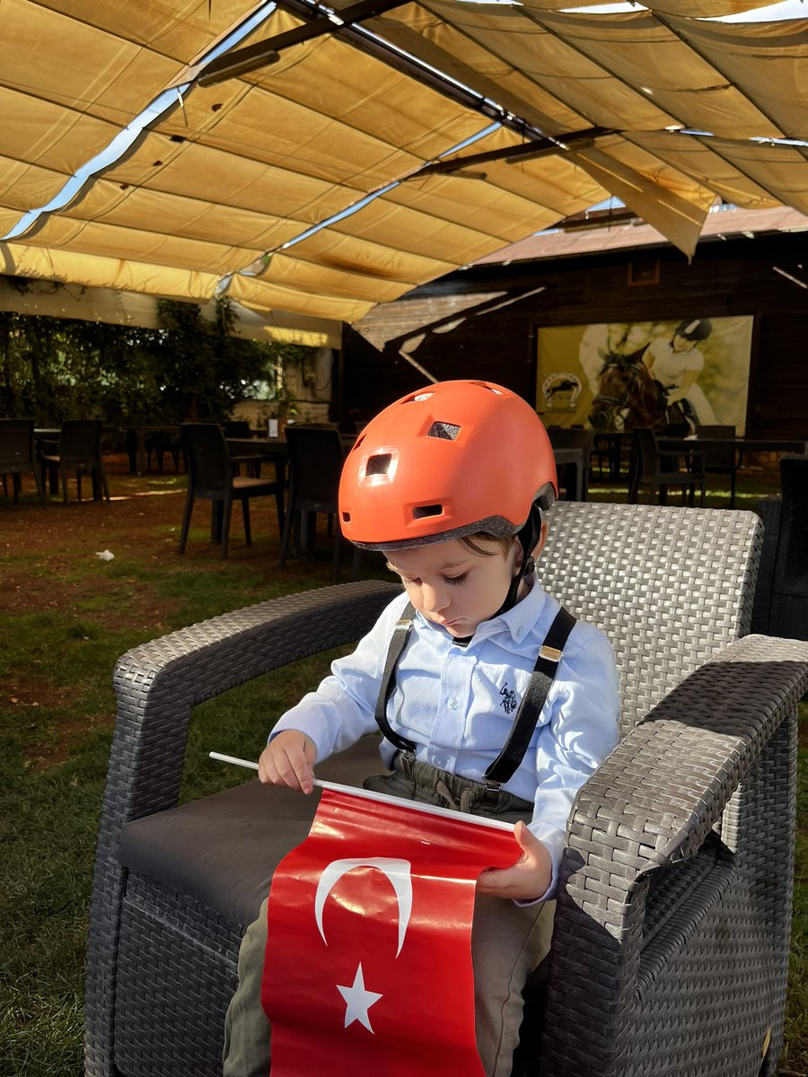 arzu_solak's tweet photo. 29 Ekim cumhuriyet bayramı hatırası 🫠🫠 tabi ki en sevdiğimiz yerde🫠🫠 https://t.co/IIzWrdmVfC