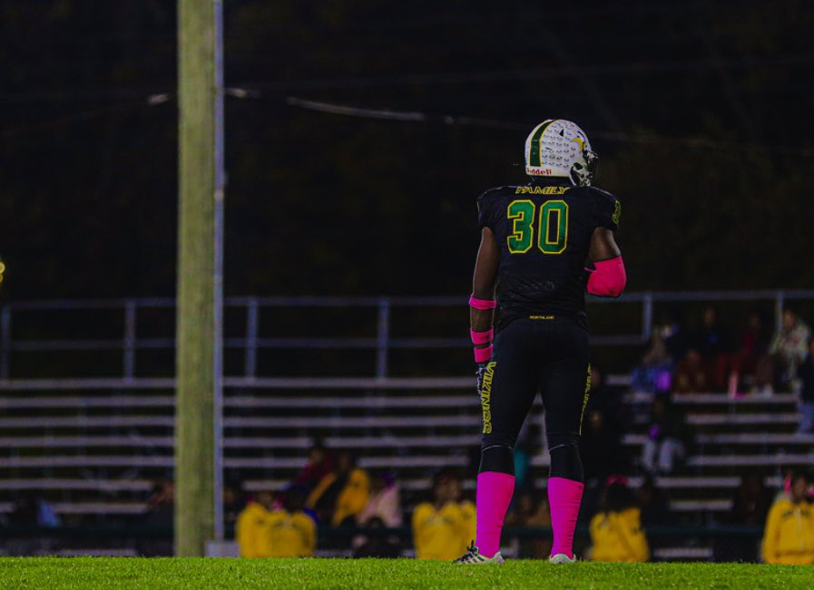 Quinez24's tweet image. 26 tackles
20 solo 6 assists
5.2 T/G
7.0 TFL’s
5 pbu’s
@jalen_wells27
@coachSayers50
@jfells021
hudl.com/v/2QgkBX
