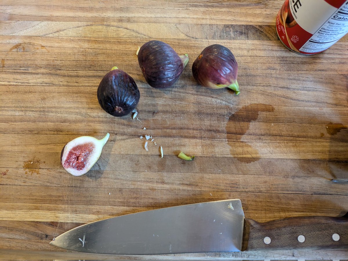 Been trying to grow figs for 4 years.  Look at the bounty this year brought us. 

#ohio