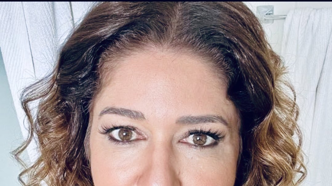 FlavyaAssis2's tweet photo. Aqueles olhos
Que refletem luz no meu coração 🤎✨ https://t.co/GoBtCoC4n0