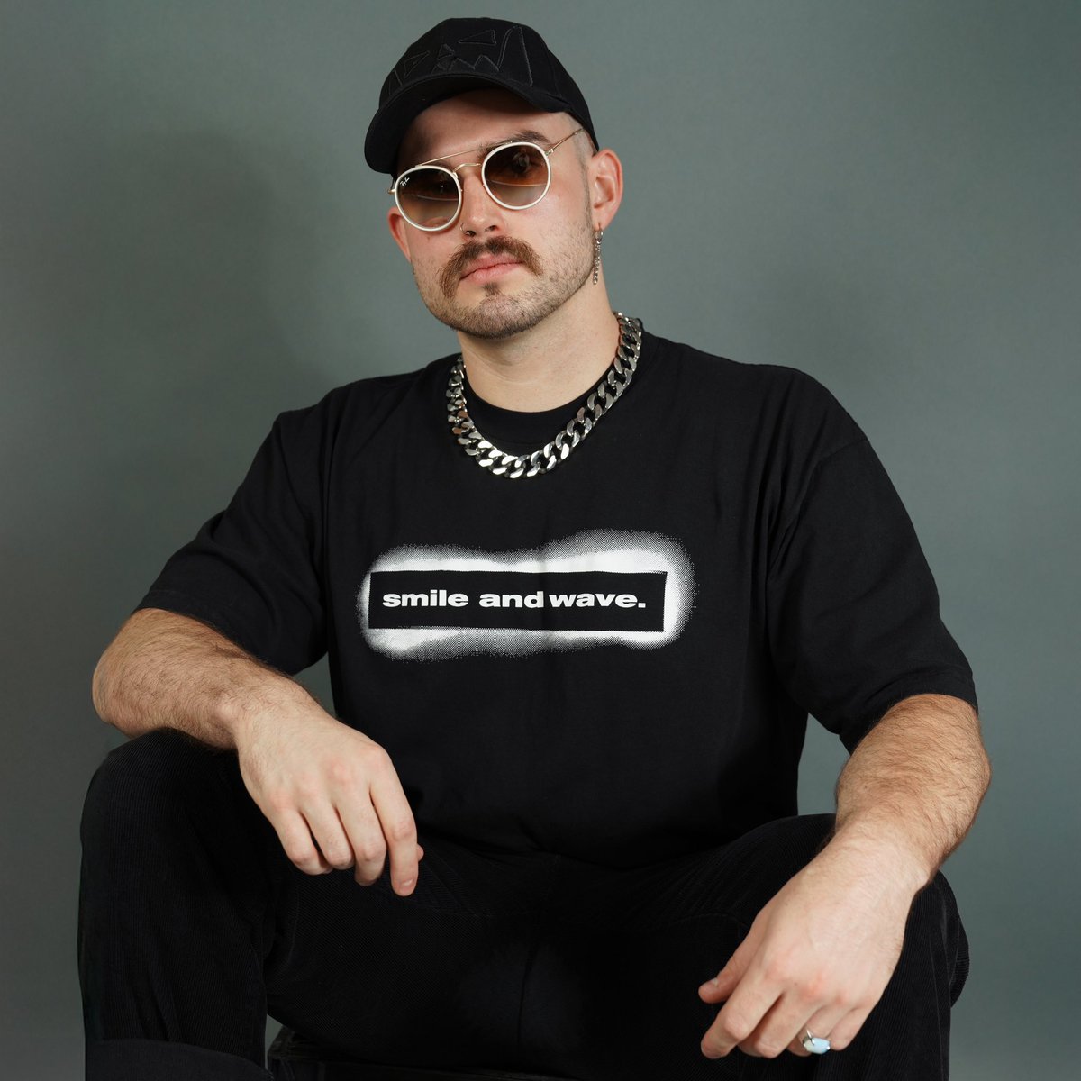 Smileandwaveproductions tweet media