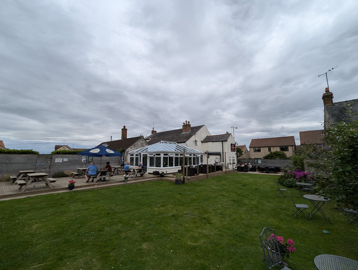 The Rockingham Arms, Towton
__________

instagram.com/p/DCC1zJlsXxW/…

facebook.com/share/p/15Vcjx…
__________

#northyorkshirepubs #pubguide #northyorkshire #yorkshirepubguide #yorkshirebeer #towton