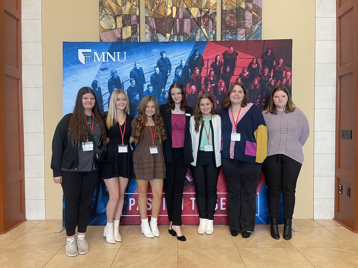 OlatheFutureEd's tweet photo. Made it to the podium today!!!! π₯π₯π₯π₯π₯Proud of all @edrisingks competitors today who put in the time, commitment and passion to their competitions! Way to represent @OlatheEastHawks @Olathe21st @OlathePathways
#fea #regionalconference #edrising #eraofeducator https://t.co/pCAhGbQ0H7