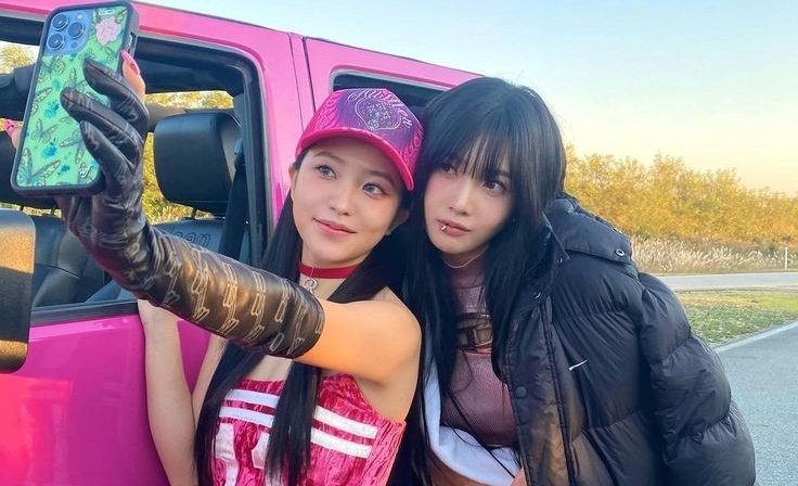 lalunarlight's tweet photo. #JOYRI: me and my pretty bestie 🧚♀️💅
#2024MAMAVOTE #redvelvet https://t.co/vEwtUPJzau