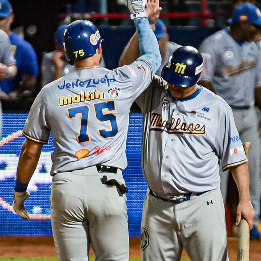 manfredmanuel1's tweet photo. #LVBPXMTV Siguen los caballos del Magallanes dando palo Albert Martinez superando el récord de Super Mario Lisson https://t.co/e1j1keeYUg