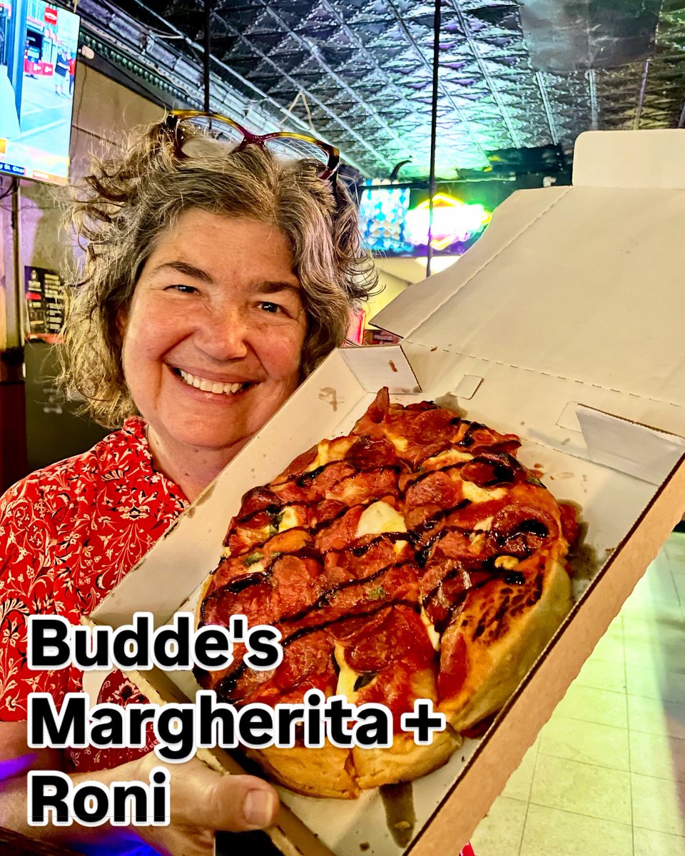 BuddesPizza's tweet photo. (309)343-3502 https://t.co/zZpgrvFJUY