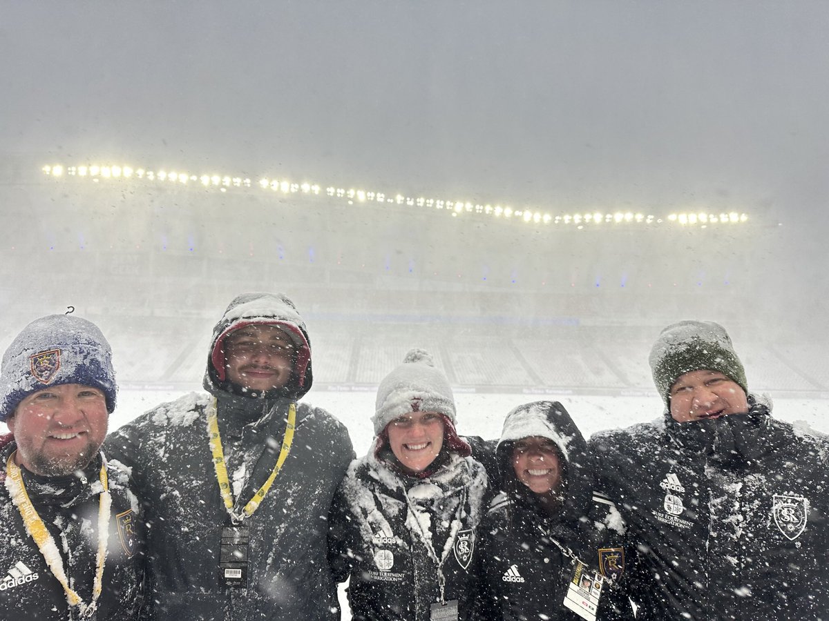 b_benhoff6's tweet image. Another successful season!🙏🏼 Many major setbacks but there’s no other crew I’d want by my side! #getstuffdone