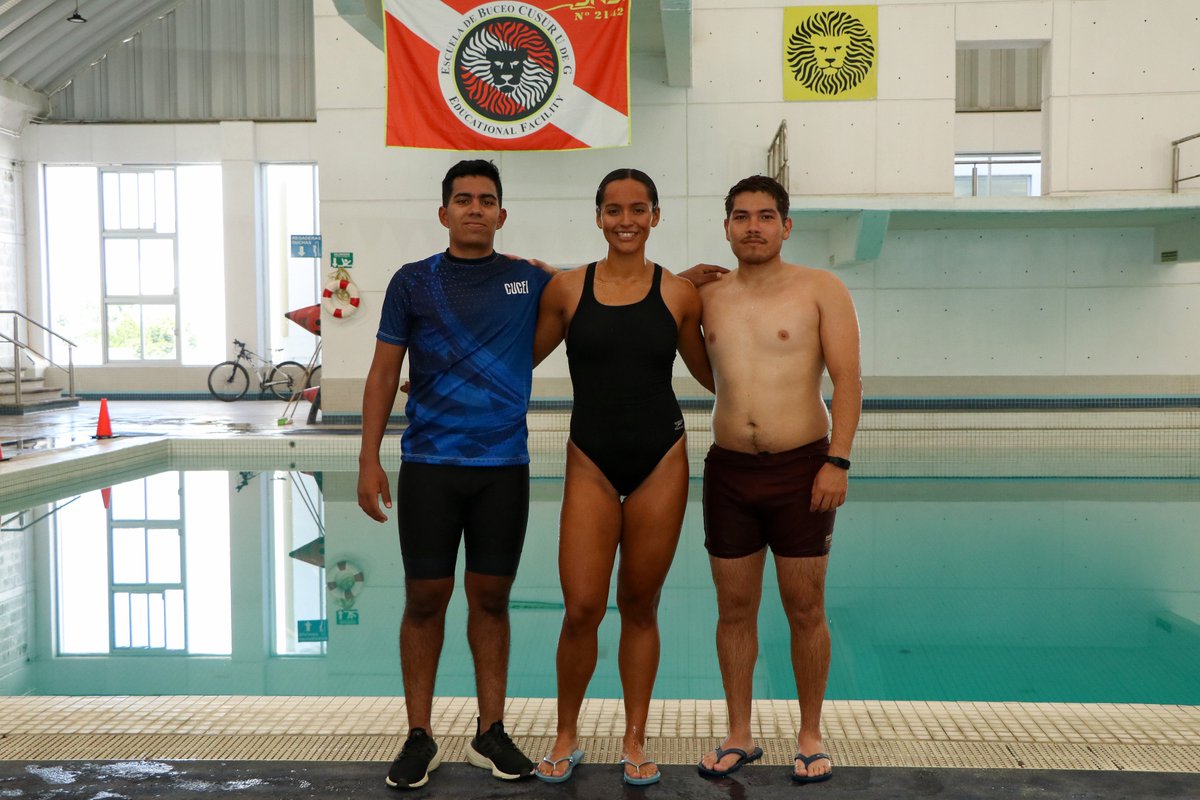 CUSur_UdeG's tweet photo. 🦁 #ComunidadAbierta
🏊♂️🚴♂️🏃♂️ ¡Triatlón Clasificatorio 2024!
Hoy se conformó la Selección Universitaria para las Universiadas 2025.
🔹 1° lugar: #CUCEI 🥇
🔹 2° lugar: #CUCS 🥈
🔹 3° lugar: #CUSur 🥉
400 m natación, 10 km ciclismo y 2 km atletismo.
#RumboAUniversiadas2025 https://t.co/yGNFvGEm81