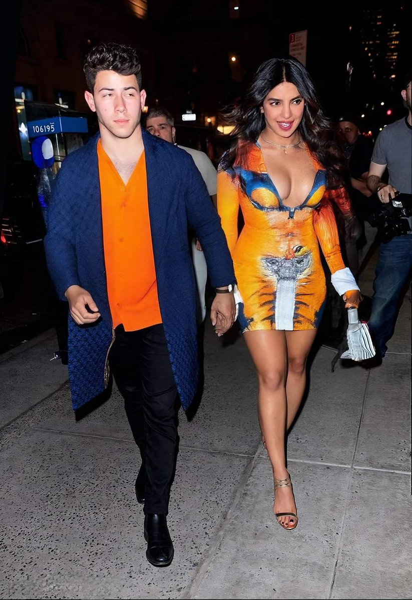WorldCeleb10's tweet photo. Nick jonas and priyanka chopra ❤️ ♥️ https://t.co/wGMUhcEIKc
