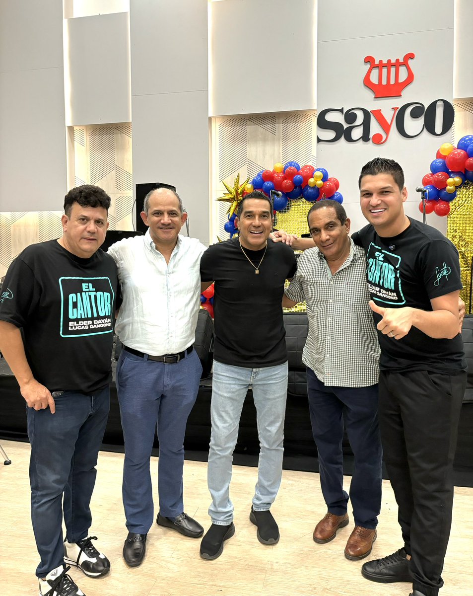 Compartiendo con la familia <a href="/SaycoOficial/">SAYCO</a>
<a href="/ElderDiaz01/">Elder Dayan</a>