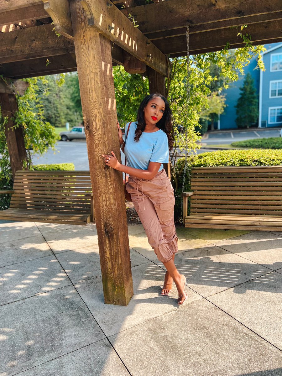 AudriWatkins's tweet photo. A girls girl 💙 🩵 #girlgang #Demure https://t.co/9Oq3vz9QzZ