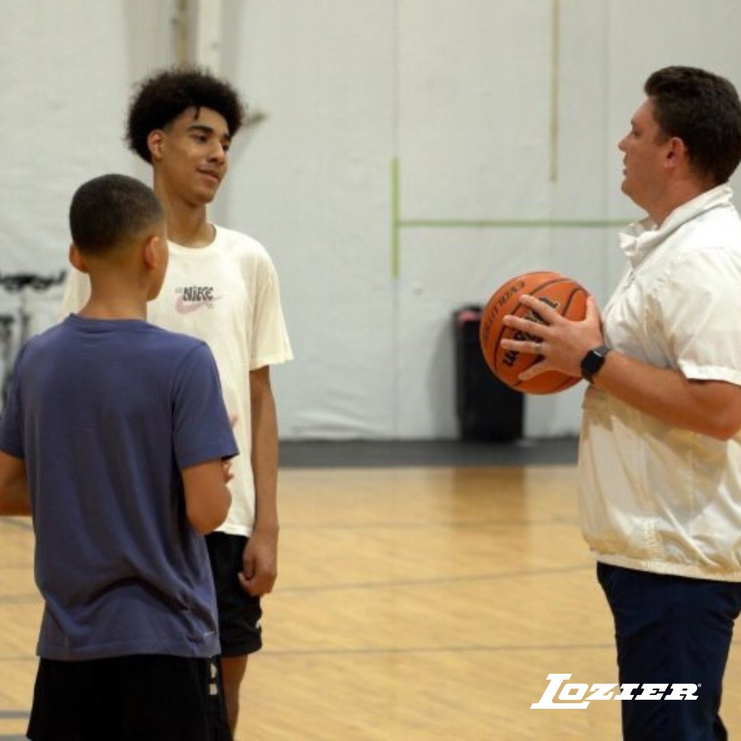 Lozier Community Grant supports student mindset development through Five Star Life's basketball program!

Five Star Life aims to positively influence a child's mindset to set them up for success through life.
