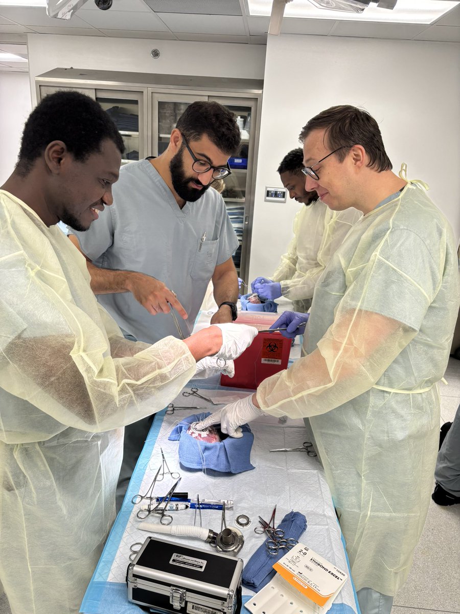 BCM_CTSurgery's tweet photo. Our Cardiothoracic fellows and i6 residents participated in an amazing LVAD implantation wet lab simulation today! 

Repetition and hands on experience are how we’re building the next generation of surgical leaders here at Baylor. https://t.co/FZMusEmSxh
