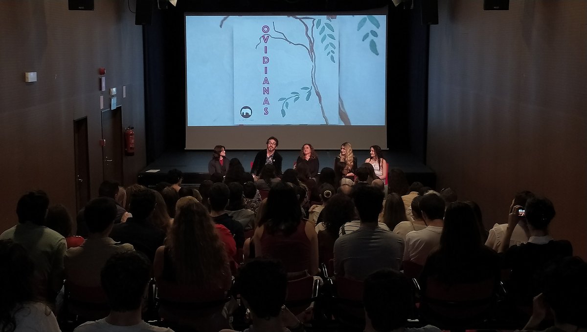 CICUS_'s tweet photo. 📷 Presentación de "Ovidianas" es una antología poética traducida y editada por un grupo de estudiantes de primero de Filología Clásica de @FFilologiaUS. Con @rmorsol (Catedrática latín @f_humanidades), Alberto Marina (profesor @unisevilla y UPO) y el equipo editorial "Ovidianas" https://t.co/4qYYHwGFuu