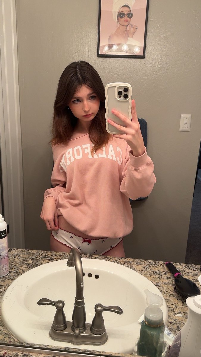 smeepsx's tweet photo. if you’re doing NNN and reply ‘me’ i’ll try make you fail in dms 😳 https://t.co/cUSPZv4Knm