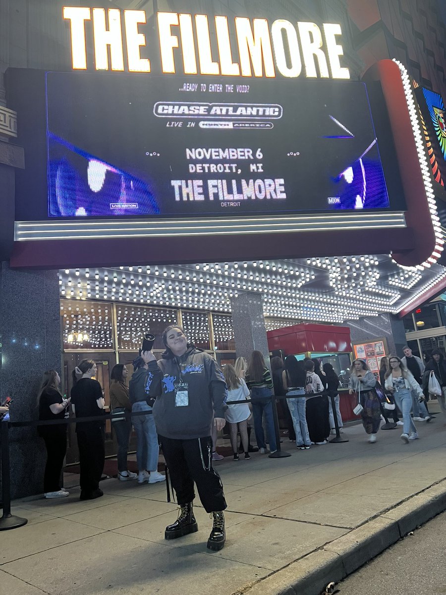 she went to heaven and back ✨

c u in da 📸 pit