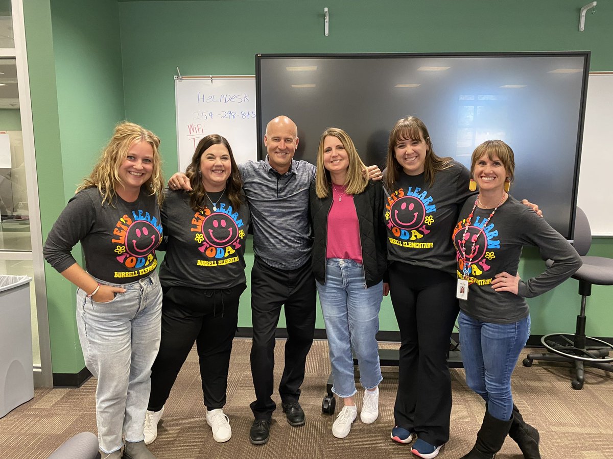 JuleeManley's tweet photo. We’ve learned together and laughed together during the PLC Academy from @SolutionTree. Big thanks to Dave for teaching us well and keeping it real. @JLBurrellES is a professional learning community at WORK! https://t.co/JOYkfPwrfj