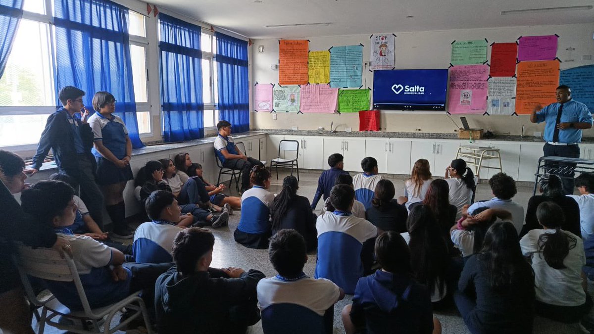 salta_transito's tweet photo. 🚸 Formando Embajadores de la Seguridad Vial 🚸
Ellos ya se sumaron al cambio:
📍 Colegio Benita Campos
📍 Colegio Adet
📍 Colegio Batalla de Salta
Jóvenes comprometidos por una ciudad más segura. ¡Conciencia y acción! 💪 #SeguridadVial #SaltaTransito https://t.co/mQmVwfZBZe