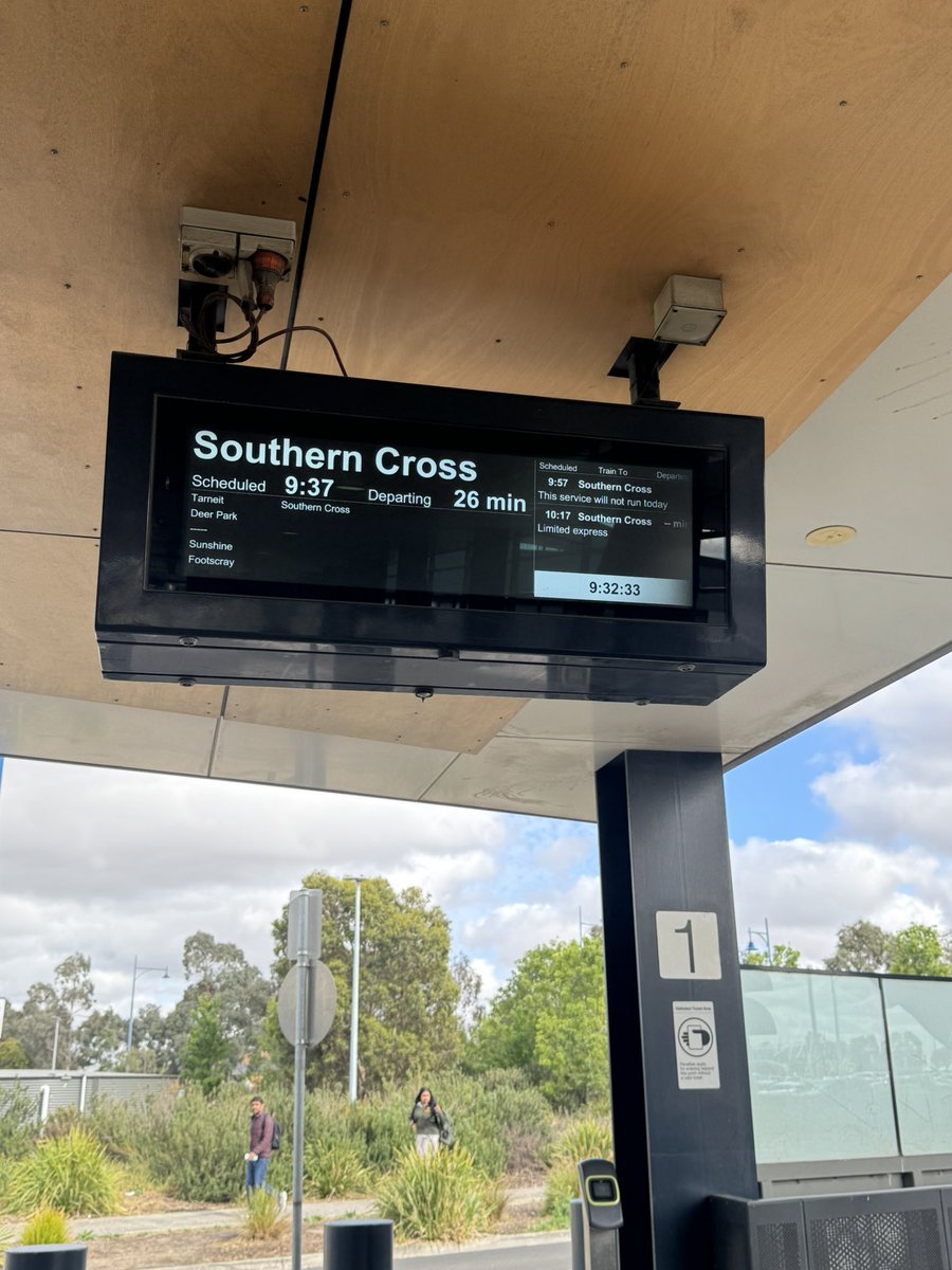 cjdawson's tweet photo. @ptua this is happening too frequently advising that a train is cancelled when in fact it’s not. If the 9:37 is not arriving until 9:58 then it’s the 9:37 that’s cancelled not the 9:58. I could be at home being productive instead of sitting here waiting. https://t.co/9toq3sFyjp