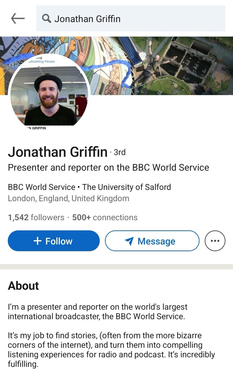 #bbuk interesting that the bearded bald dude pissing everyone off in the crowd on #bbll is an "audience engagement producer". 

Is this the "hype man" we've heard so much about poisoning the crowd's opinion? Didn't fancy giving genuine BB fans a chance to be in the crowd  <a href="/ITVX/">ITVX</a>?