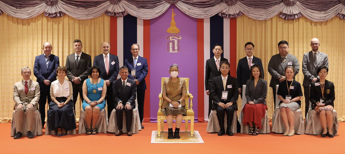 Kewin Siah (@kewinsiah) on Twitter photo I'm grateful to share a group photo of the FNM Board members with HRH Princess during FNM Bangkok 2024. Thank you for being part of this special moment with us today.
<a href="/2024FnmThailand/">FNM 2024 THAILAND</a> #GITwitter #DGBI #MedTwitter #ANMS #ESNM I'm grateful to share a group photo of the FNM Board members with HRH Princess during FNM Bangkok 2024. Thank you for being part of this special moment with us today.
<a href="/2024FnmThailand/">FNM 2024 THAILAND</a> #GITwitter #DGBI #MedTwitter #ANMS #ESNM