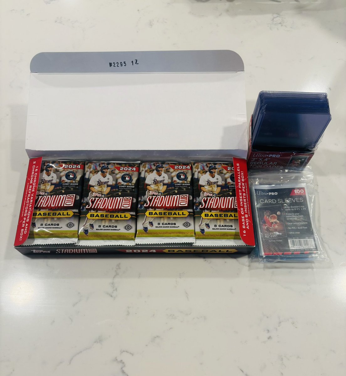 a_pep11's tweet photo. Almost #RipTime will post hits from box 1 below after dinner! @CardPurchaser https://t.co/r7yMK1PgWY