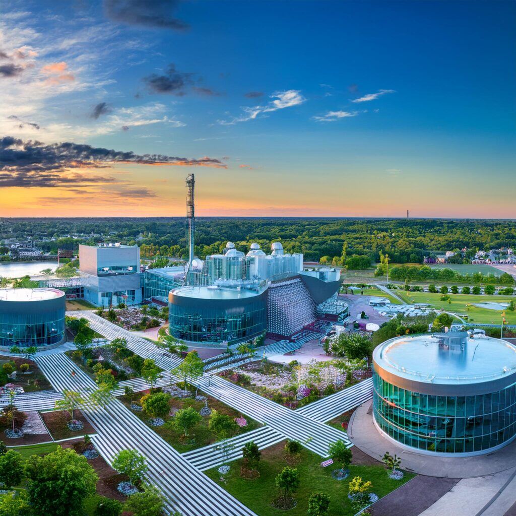 ABGCommercial's tweet photo. MBI is advocating to make Central Massachusetts a "Biomanufacturing Hub," aiming to attract talent, boost regional development, and compete with leading states in biotech. #BiotechInnovation #CentralMass #EconomicGrowth https://t.co/DkDj8Luqt8 https://t.co/XGOZWkQ2xA