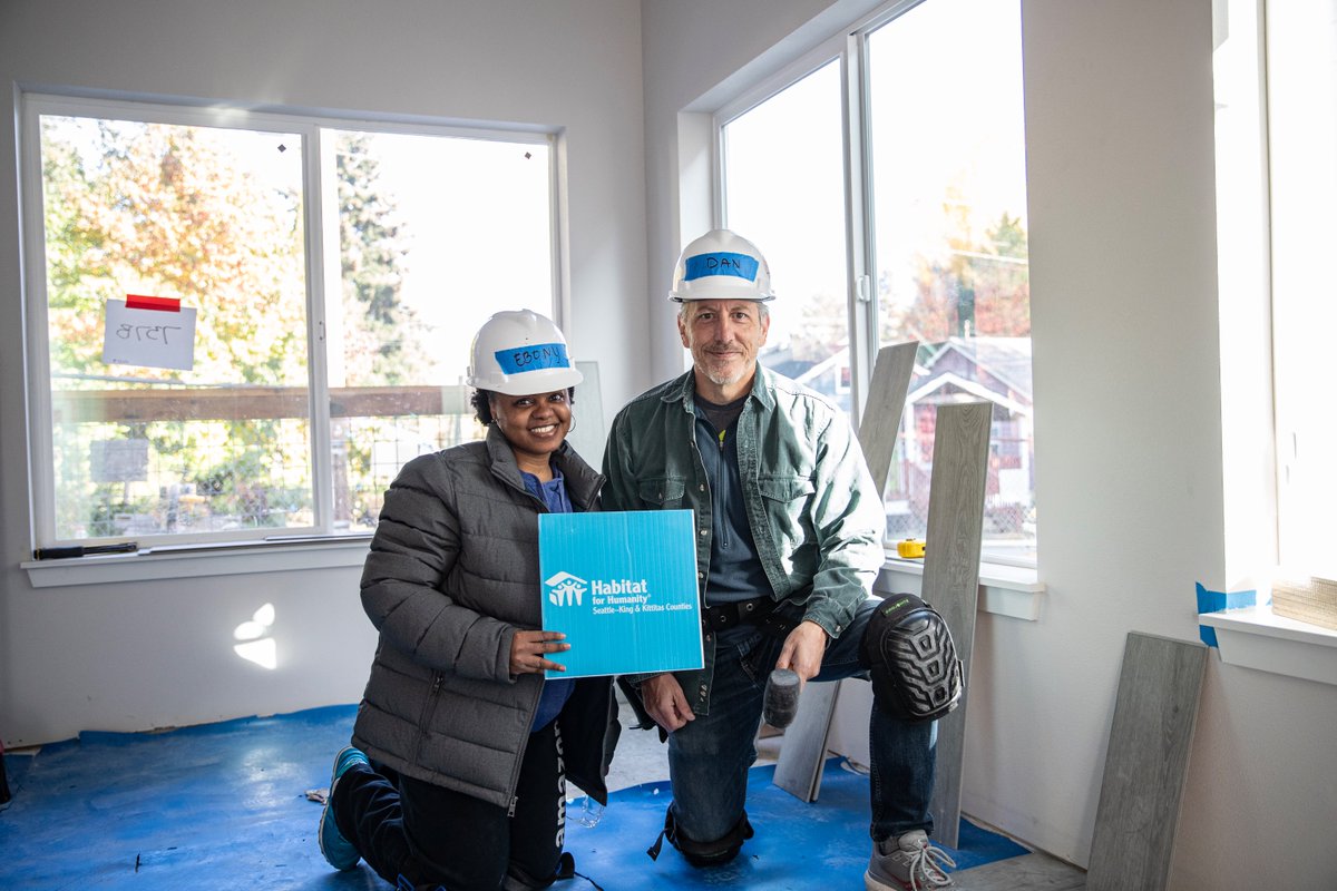 habitatskc's tweet photo. Thank you, @amazon, for joining us at our Yarrow Cottages site as we kicked off #VeteransBuild. Your ongoing support allows us to fulfill our mission to create more #affordablehousing in our community. https://t.co/Pvjt1En228