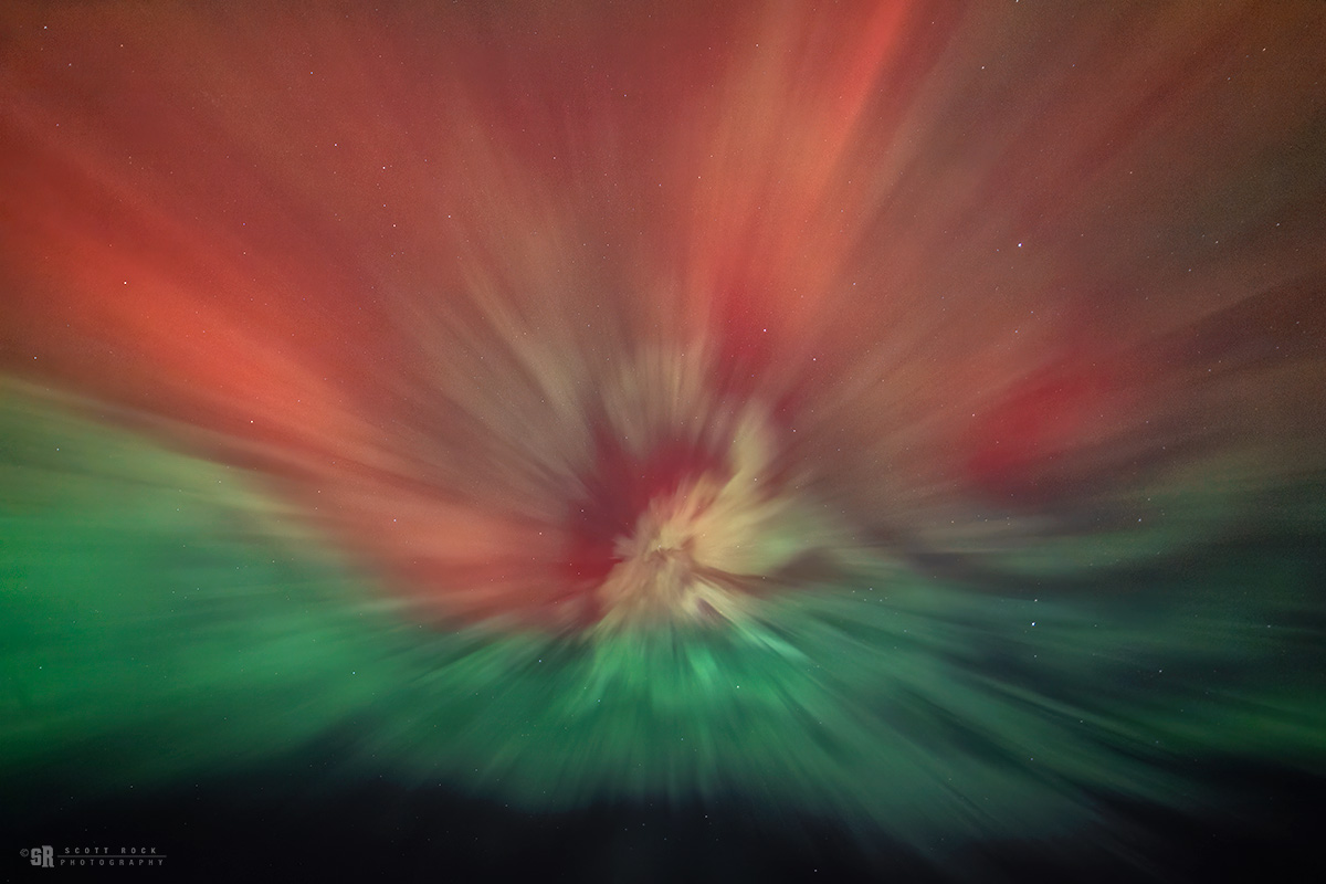 Looking into madness...

#northernlights