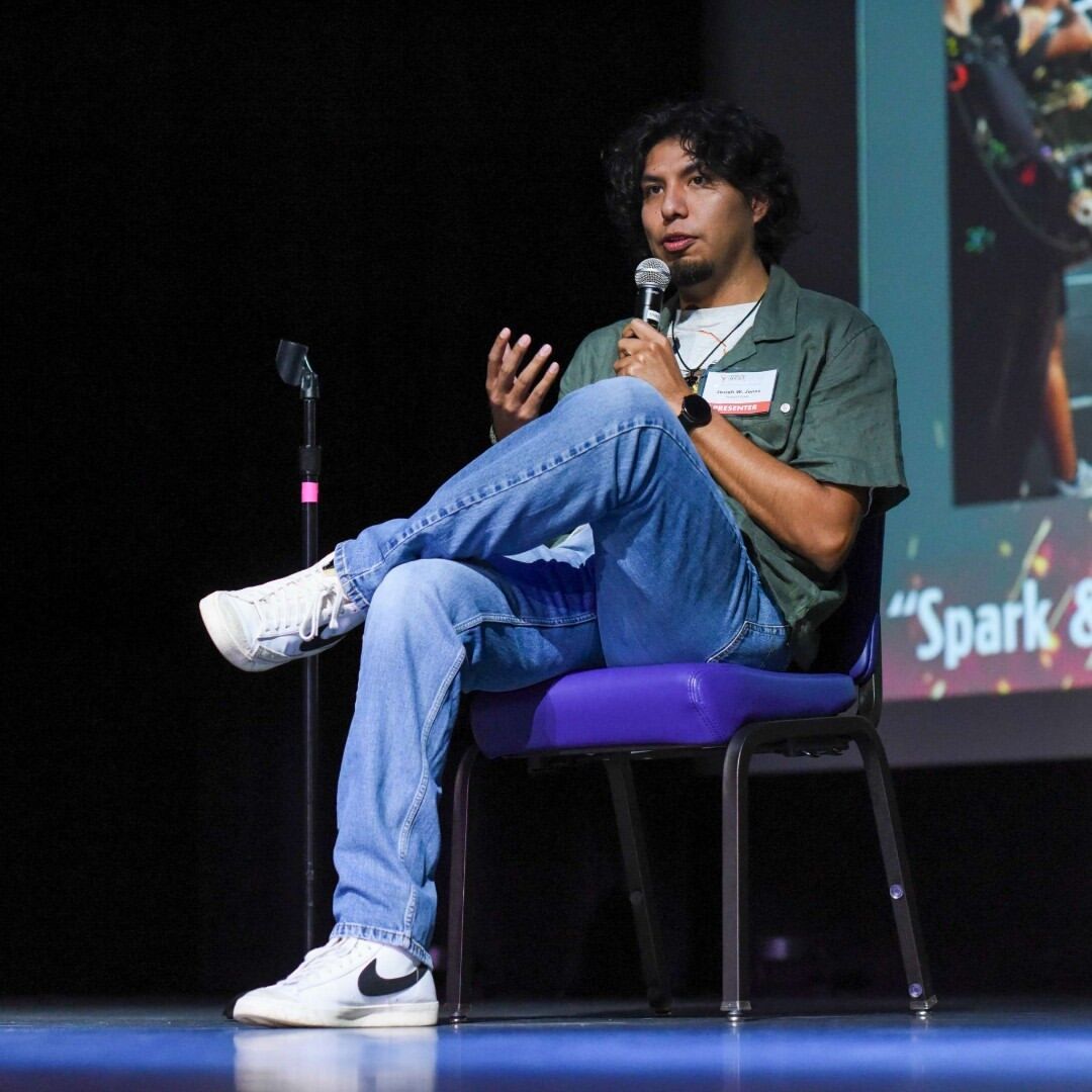 Resredemption's tweet image. Vision Maker Media Summit @visionmakermedia  This Summit was outstanding!  I realized I took a lot of photos of @jeremycharles and @Josiahwjones32 during their presentation of their film "The Love For The Game".  A great project and amazing people! #nativeamericanheritagemonth