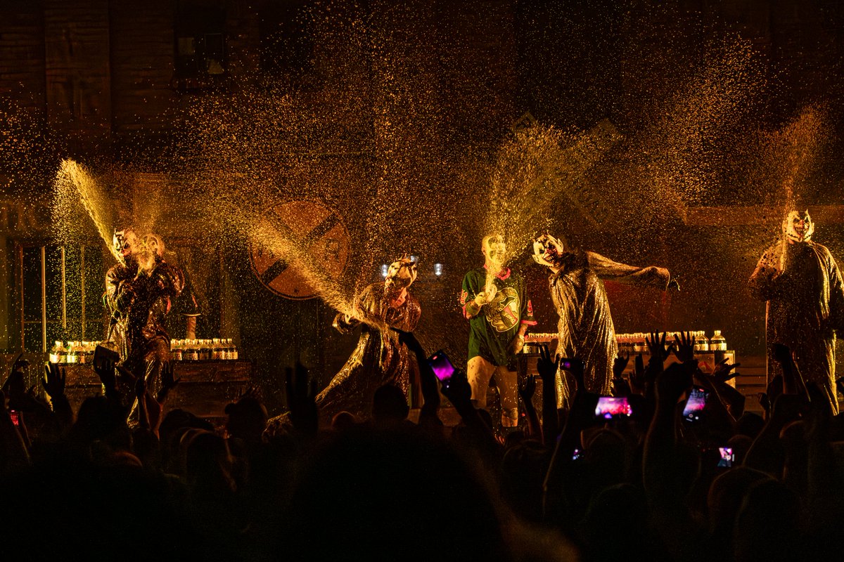 MagazineUnscene's tweet photo. Insane Clown Posse “Train of Terror Tour” with guests at Brooklyn Bowl, Nashville 23/10/202 https://t.co/hYn7eaMG6F via @Rockwell Unscene Magazine https://t.co/PXSeWiVCIe