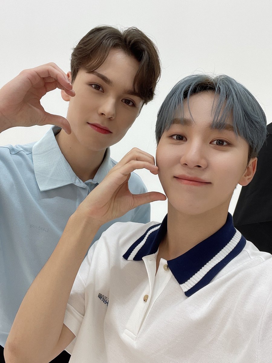 SolBoomoment's tweet photo. 🍊버노ㄴ ㅏ 늘 그렇게 있어주라 생일 축하행~🤝

#솔부 #verkwan https://t.co/jmfU5VJbBi