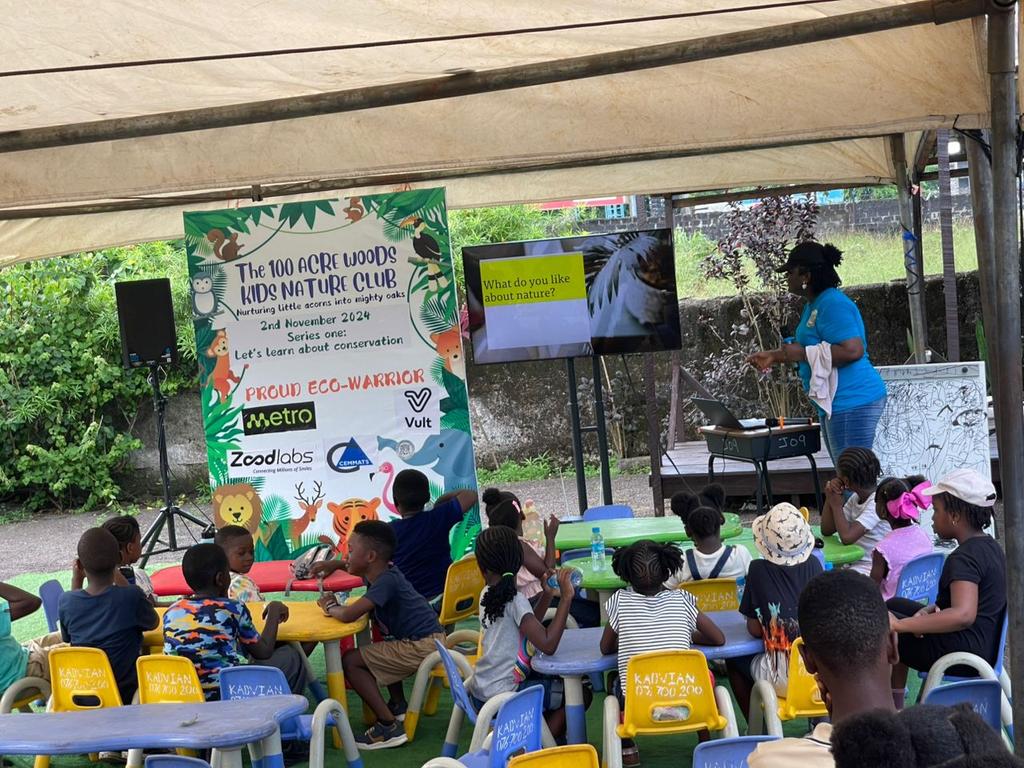 Sade0212's tweet photo. Introducing the 100 Acre Woods Kids Nature Club (HAWK NC), Sierra Leone's first independent kids nature club, which was launched on 2nd November 2024!
The club targets children aged 6 to 16 and focuses on environmental awareness and conservation education.
#raising eco-warriors https://t.co/upwnMBGEru