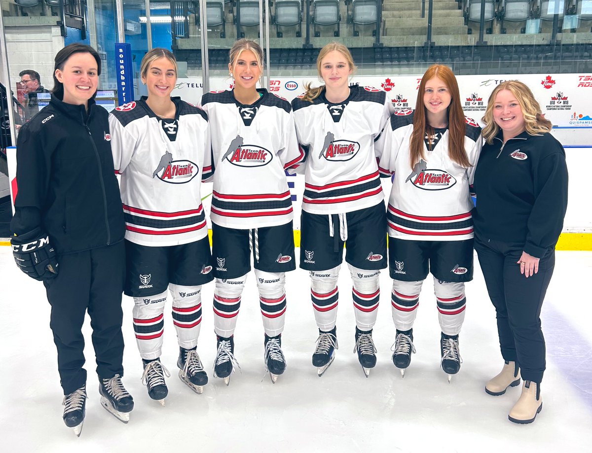 2024 TEAM ATLANTIC - PEI Edition 📸💚

#PEIProud | <a href="/HockeyCanada/">Hockey Canada</a>