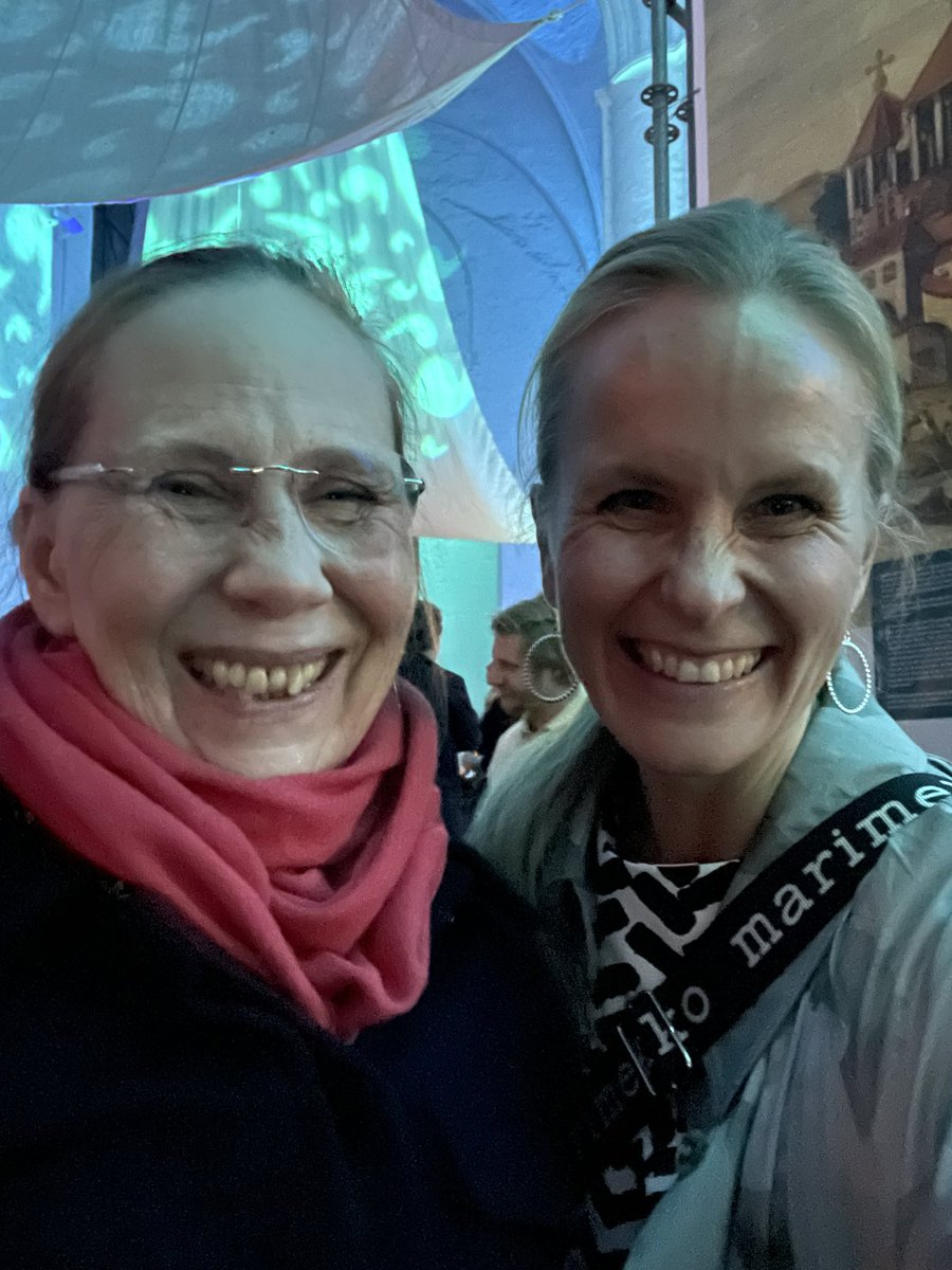 sofiebackmn's tweet image. When the world outside is crumbling, go to the cinema, sit down and let the movie talk. Like Kati Outinen and me at the Nordic Film Days in Lübeck - what a bliss to meet this legend! #fangirlmoment @elokuvasaatio @FinBotschaftDe