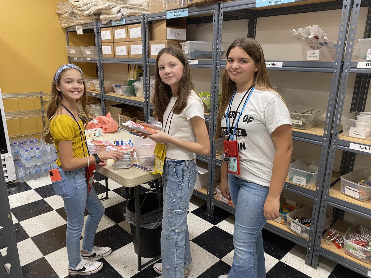 6WhiteScience's tweet photo. Students did a great job at JA Biztown today!🎉🎉 https://t.co/QuF89vQpJs