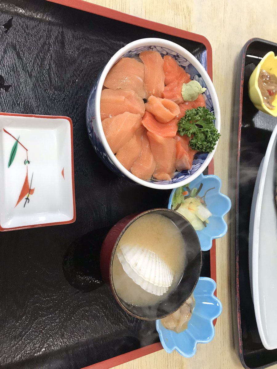 Ez_0110's tweet photo. 北海道旅行2日目にして雪の洗礼うけてる https://t.co/oMxCvZaVZv