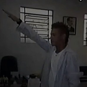 حتى نيمار يحب هتلر ما عذرك ؟