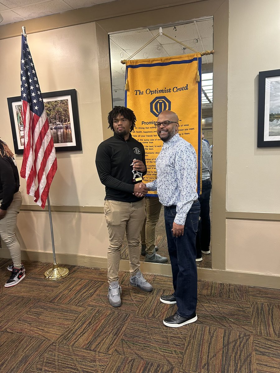 🏆 Congratulations to our Warriors for being named Crichton Optimist Players of the Week! 

-Ethan Franklin-Offensive Lineman of the Week
-EJ Harrison-Offensive Back of the Week
#davidson #warriors #warriornation
