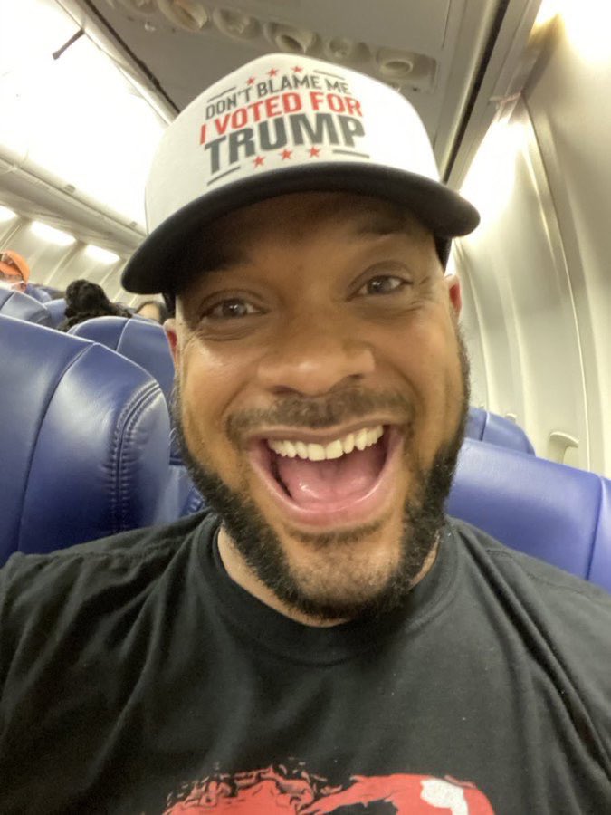 labyerenth's tweet image. Ik he was happy asf today