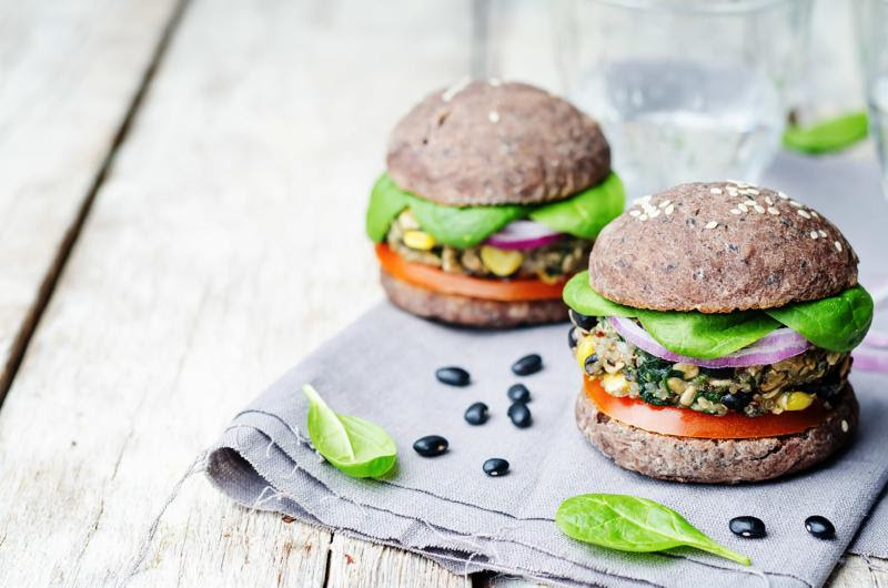 FoodserviceIp's tweet photo. Foodservice IP released its 2024 study: "The Role of Sandwiches and #Handhelds in the U.S. Food Away-from-Home Channel." Get key insights on market size, trends, operator preferences, and future outlook.  #foodservice #sandwiches #industrytrends https://t.co/lG5sj60MOe https://t.co/X4FCC3HAqw