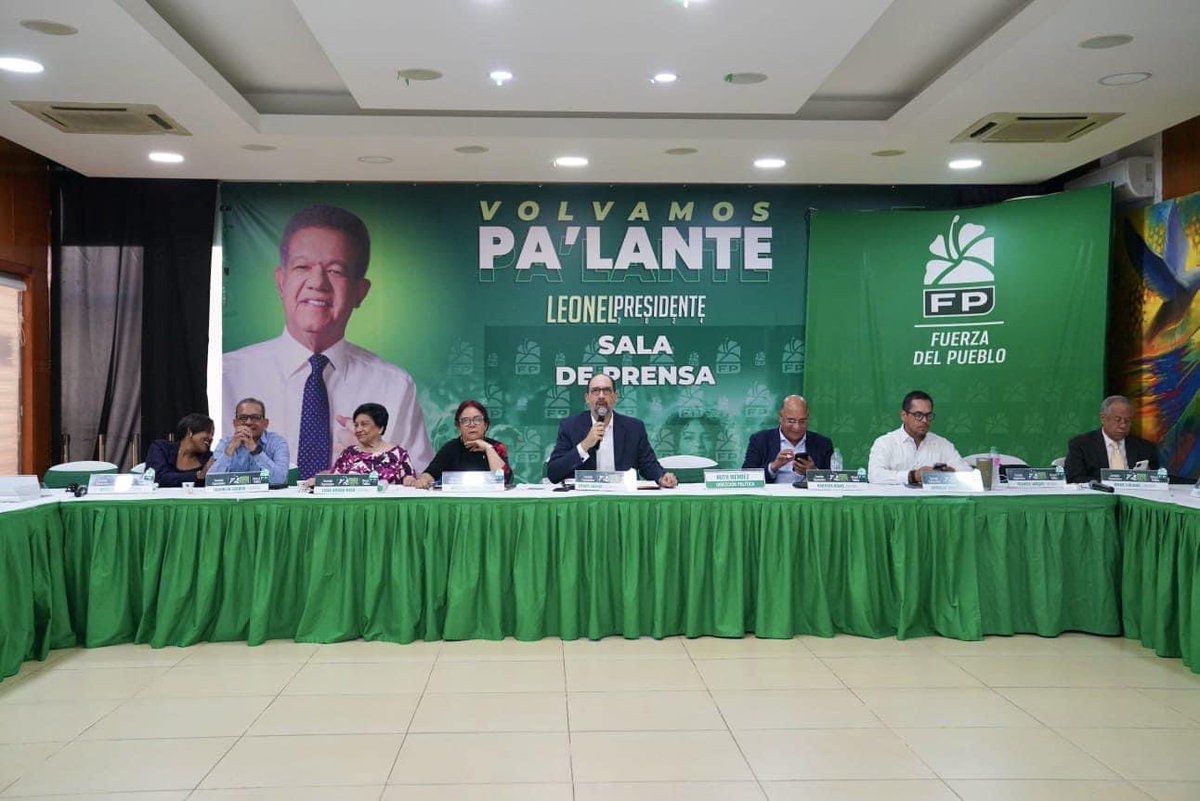 Reunión de la Comisión Nacional Organizadora del 2do Congreso Franklin Almeyda Rancier de la <a href="/FPcomunica/">@Fuerza del Pueblo (FP)</a> encabezada por nuestro coordinador general  <a href="/henry_meran/">DR. HENRY MERAN</a>, avanzamos en los trabajos  de dirección de las mesas, igual informamos sobre la auditoría al padrón. #BautaRojas