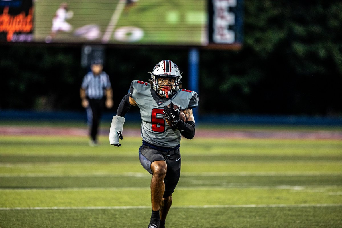 𝙎𝙚𝙣𝙞𝙤𝙧 𝙎𝙥𝙤𝙩𝙡𝙞𝙜𝙝𝙩: Damon Byrnes-Mitchell is our next Patriot senior! The safety is a 2x All-MSC honoree and has recorded over 80 tackles, 4 interceptions, and has forced and recovered a fumble over his career! #ALLIN #OneBigTeam