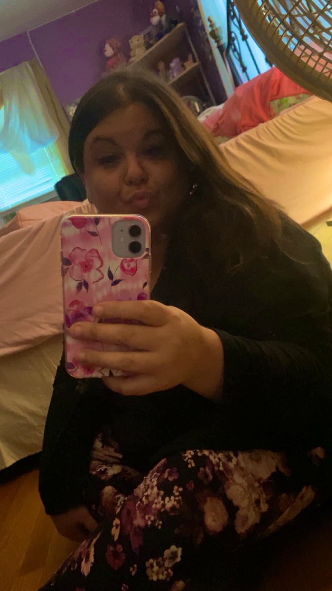 stephie367's tweet photo. Just bored https://t.co/KLR4KR7WgZ