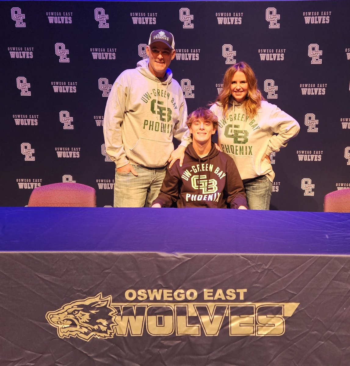 OEWolvesSoccer tweet media